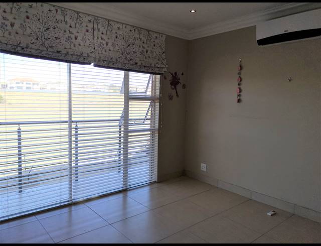 4 BEDROOM TOWNHOUSE FOR SALE IN LILYVALE S H